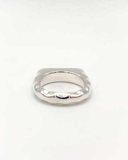 Mother of Pearl Wave Ring